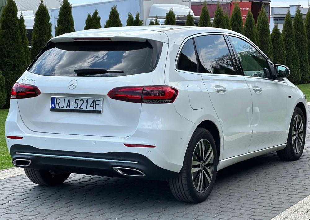 Sedan Mercedes-Benz Klasa B: picture 8