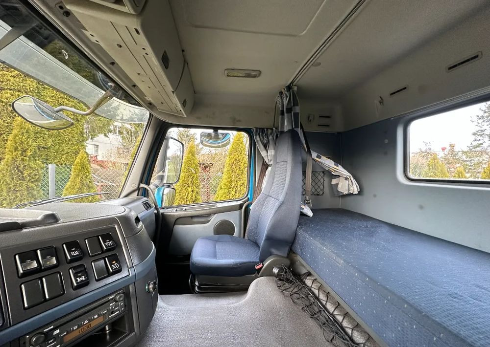 Hook lift truck Volvo FM 400 HAKOWIEC 6X4: picture 11 Hook lift truck Volvo FM 400 HAKOWIEC 6X4: picture 11