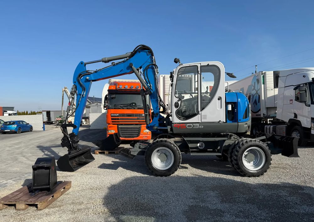 Wacker Neuson 9503-2 TRZY ŁYŻKI - Wheel excavator: picture 4 Wacker Neuson 9503-2 TRZY ŁYŻKI - Wheel excavator: picture 4