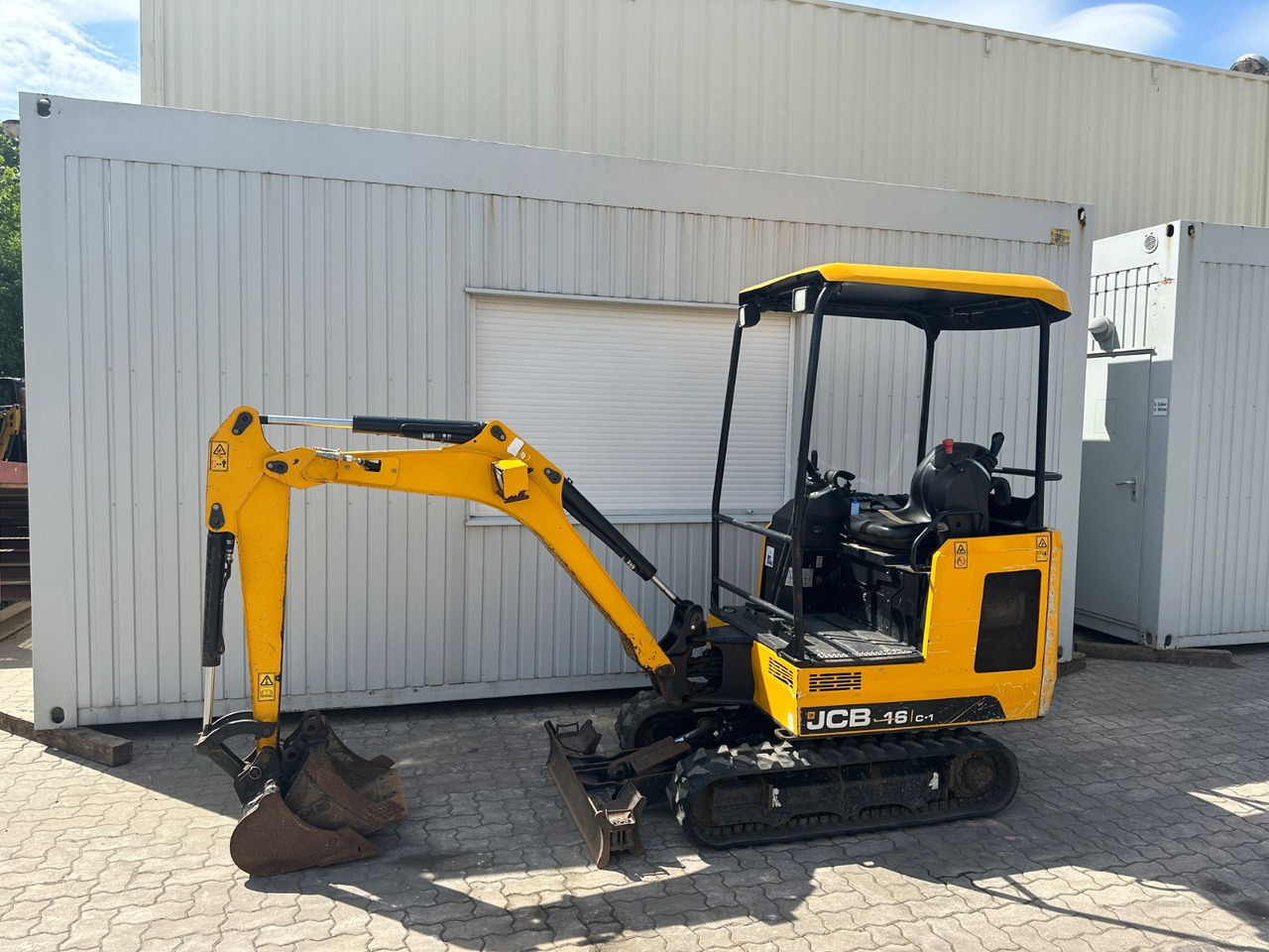 JCB 16C-1 /2020 BJ/1.283 BH/verbr. Laufwerk/2xLöffel - Mini excavator: picture 1 JCB 16C-1 /2020 BJ/1.283 BH/verbr. Laufwerk/2xLöffel - Mini excavator: picture 1