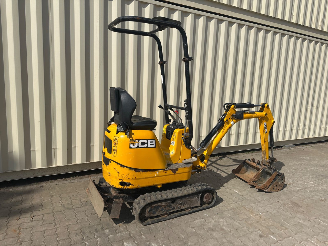 JCB 8008 CTS, 2019 BJ, 1.082 BH, 3 x Löffel - Mini excavator: picture 4 JCB 8008 CTS, 2019 BJ, 1.082 BH, 3 x Löffel - Mini excavator: picture 4