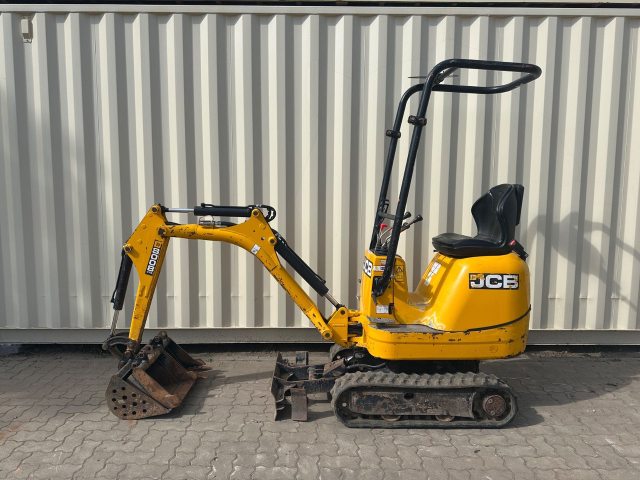 JCB 8008 CTS, 2019 BJ, 1.082 BH, 3 x Löffel - Mini excavator: picture 2 JCB 8008 CTS, 2019 BJ, 1.082 BH, 3 x Löffel - Mini excavator: picture 2