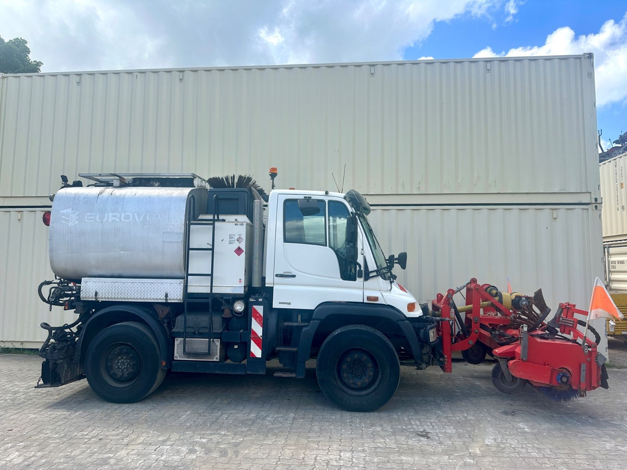 Unimog U400 Schäfer-Technic Bitum/Asphalt / TÜV 02/2026 - Truck: picture 5 Unimog U400 Schäfer-Technic Bitum/Asphalt / TÜV 02/2026 - Truck: picture 5