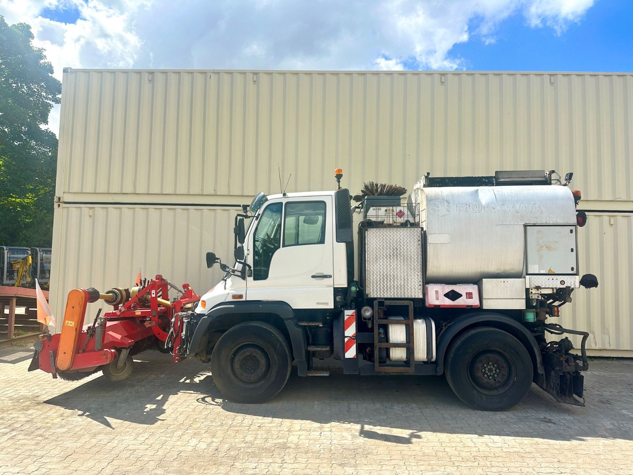 Unimog U400 Schäfer-Technic Bitum/Asphalt / TÜV 02/2026 - Truck: picture 2 Unimog U400 Schäfer-Technic Bitum/Asphalt / TÜV 02/2026 - Truck: picture 2