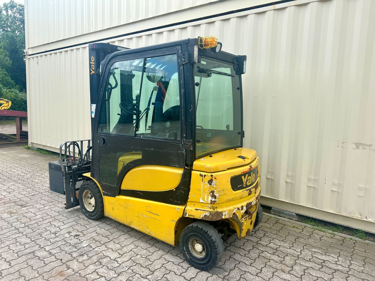 Yale ERP30VL / Seitenschieber + Zinkenverstellung - Electric forklift: picture 3 Yale ERP30VL / Seitenschieber + Zinkenverstellung - Electric forklift: picture 3