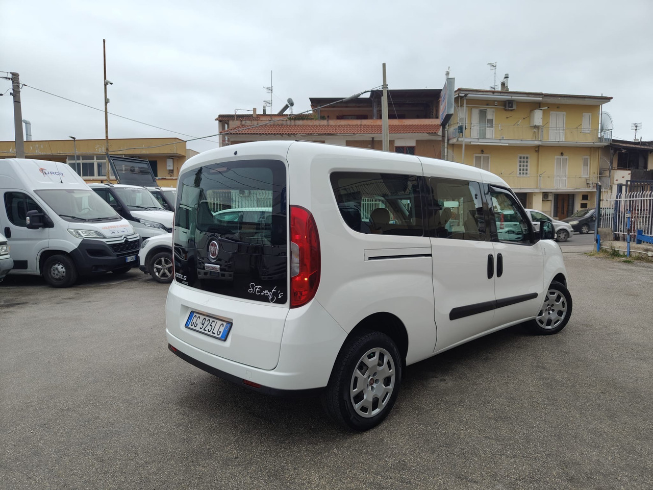 FIAT DOBLO' MAXI - Small van: picture 1 FIAT DOBLO' MAXI - Small van: picture 1