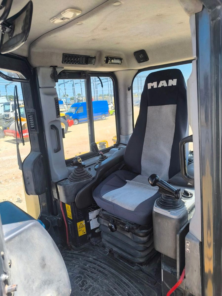 Bulldozer Komatsu D155AX-6: picture 8