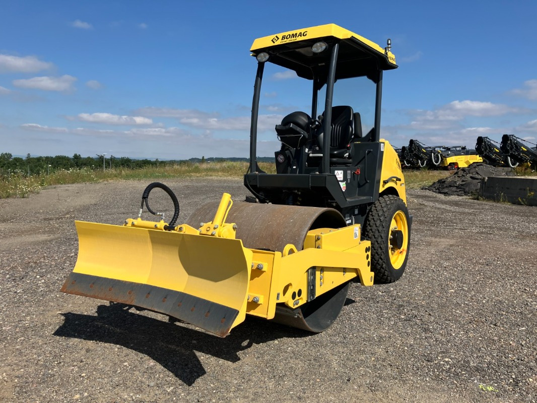 BOMAG DE BW 124 DH-5 Stage V/Tier 4f - Roller: picture 1 BOMAG DE BW 124 DH-5 Stage V/Tier 4f - Roller: picture 1