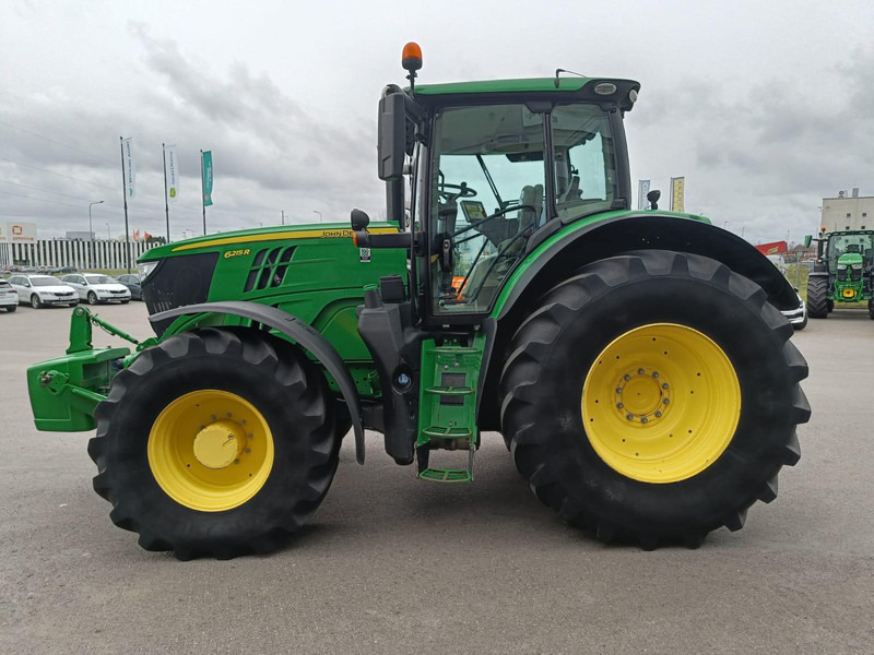 John Deere 6215R - Farm tractor: picture 4 John Deere 6215R - Farm tractor: picture 4