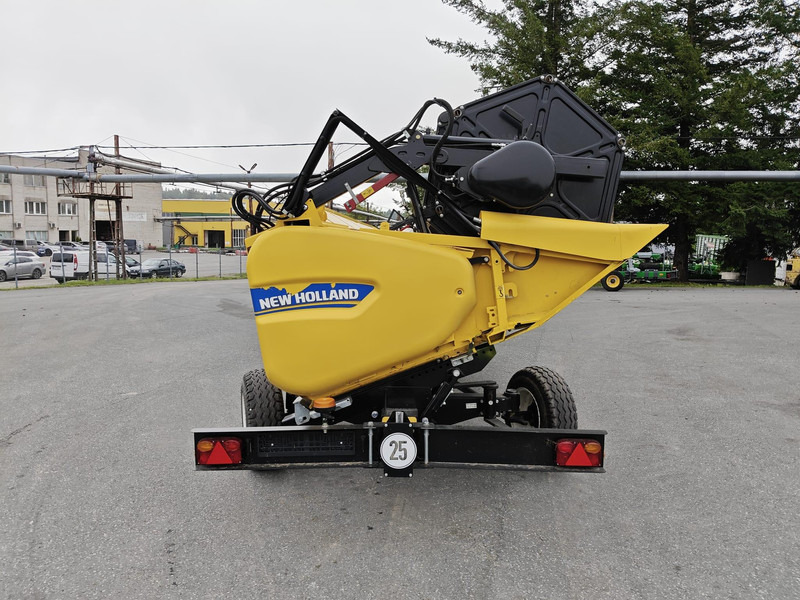 Combine harvester New Holland CX 8.90: picture 12