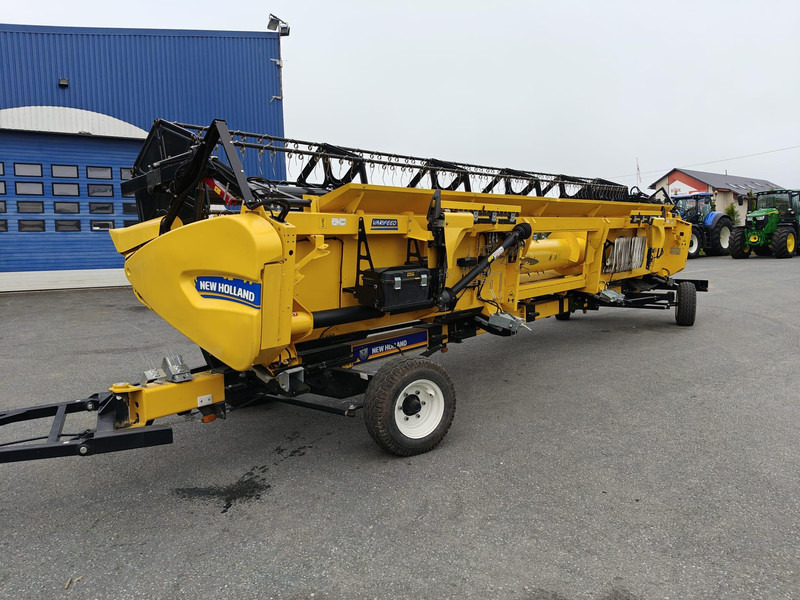 Combine harvester New Holland CX 8.90: picture 15