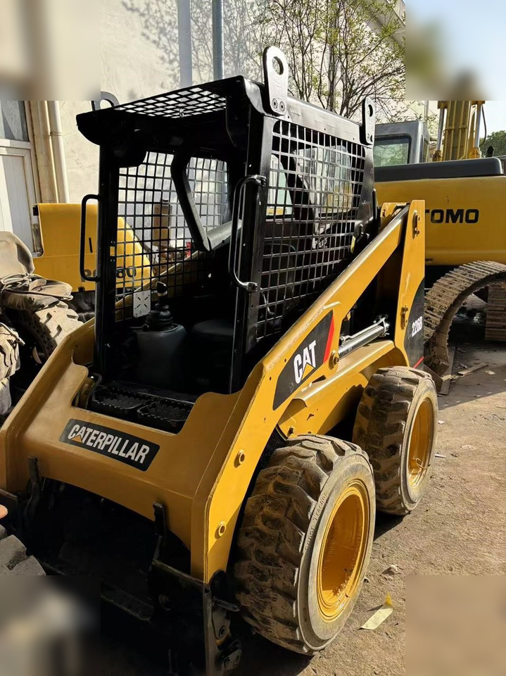 CATERPILLAR 226B - Skid steer loader: picture 3 CATERPILLAR 226B - Skid steer loader: picture 3