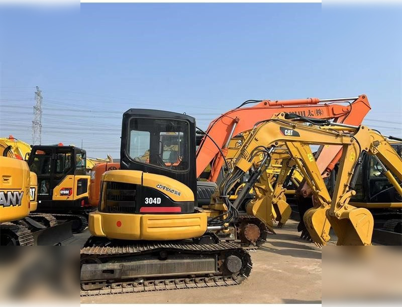 CATERPILLAR 304D CR - Mini excavator: picture 1 CATERPILLAR 304D CR - Mini excavator: picture 1