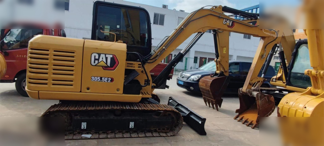 CATERPILLAR 305.5E2 - Mini excavator: picture 1 CATERPILLAR 305.5E2 - Mini excavator: picture 1