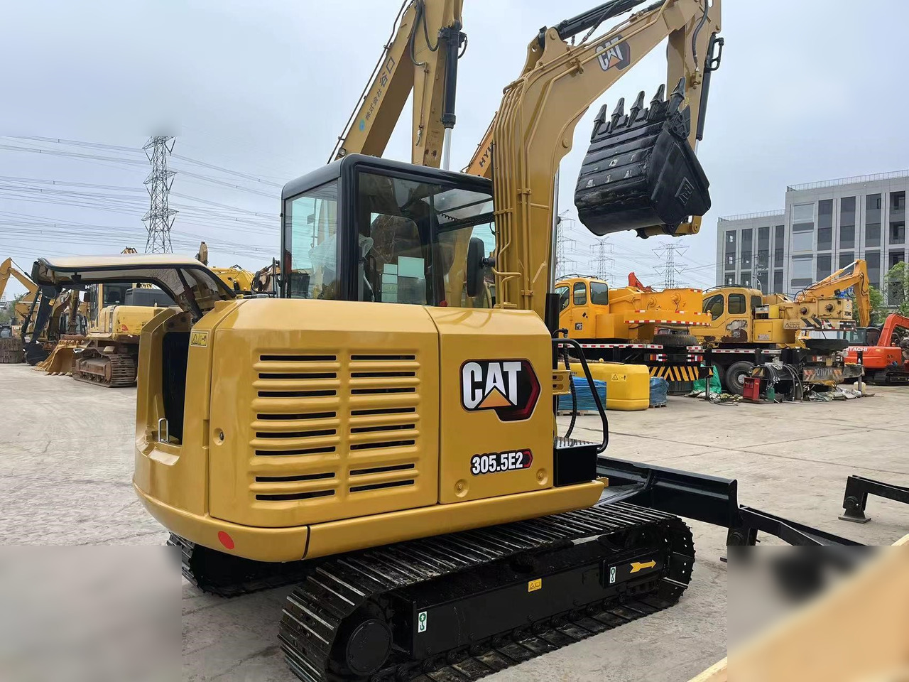 CATERPILLAR 305.5E2 - Mini excavator: picture 2 CATERPILLAR 305.5E2 - Mini excavator: picture 2