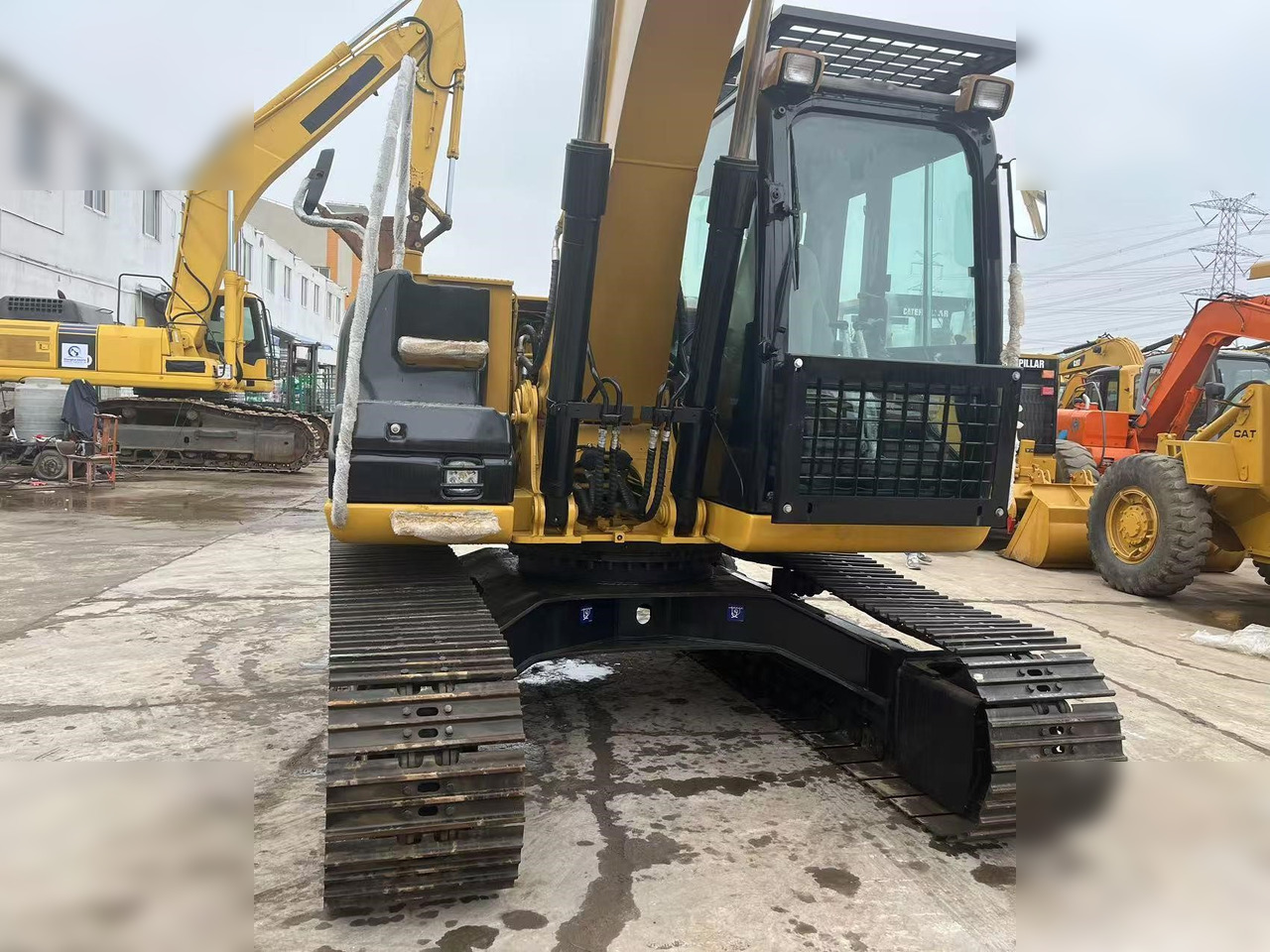CATERPILLAR 313D2 GC - Crawler excavator: picture 4 CATERPILLAR 313D2 GC - Crawler excavator: picture 4