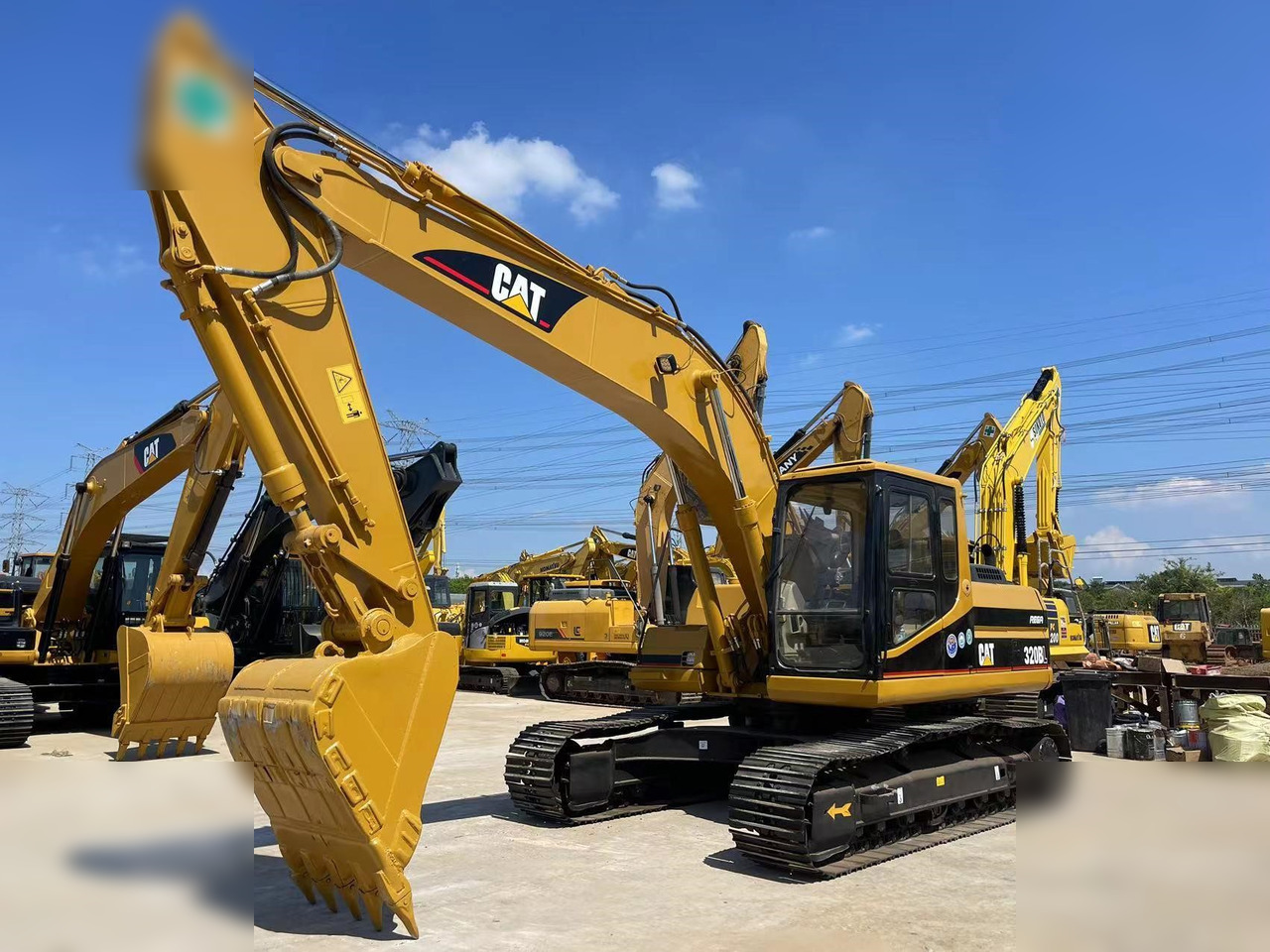 CATERPILLAR 320BL - Crawler excavator: picture 3 CATERPILLAR 320BL - Crawler excavator: picture 3
