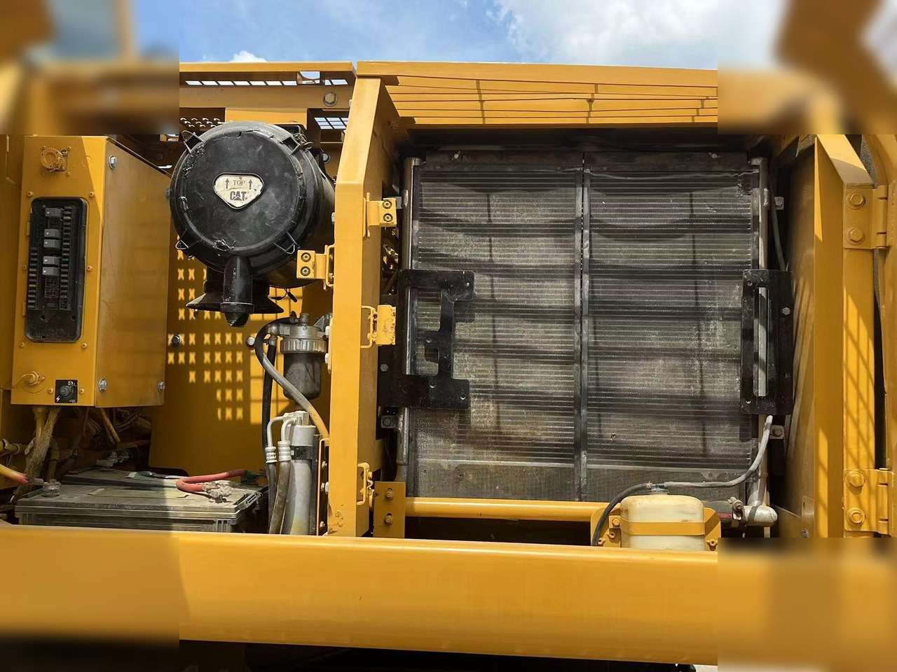 Crawler excavator CATERPILLAR 320CL: picture 9 Crawler excavator CATERPILLAR 320CL: picture 9