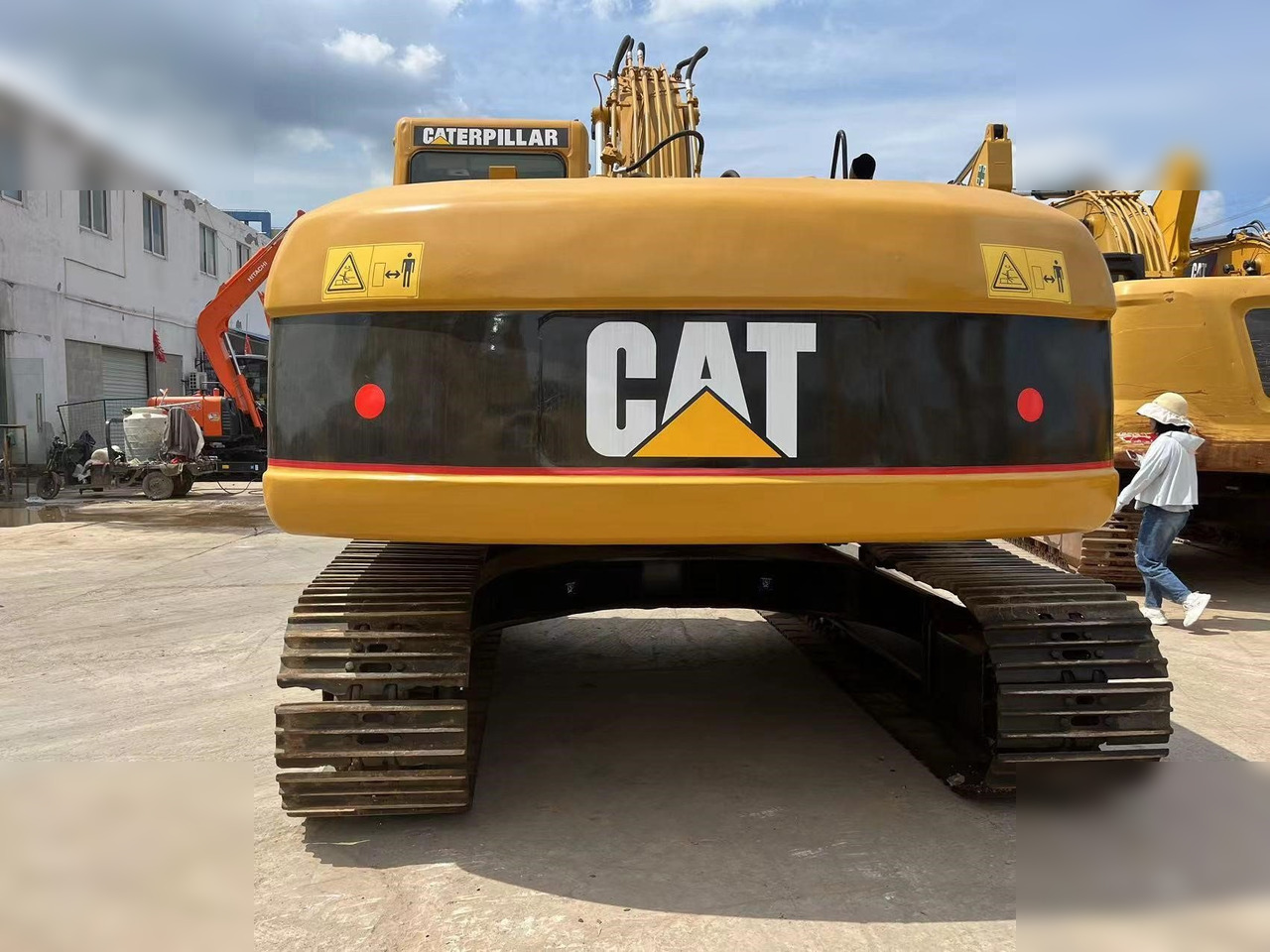 CATERPILLAR 320CL - Crawler excavator: picture 2 CATERPILLAR 320CL - Crawler excavator: picture 2