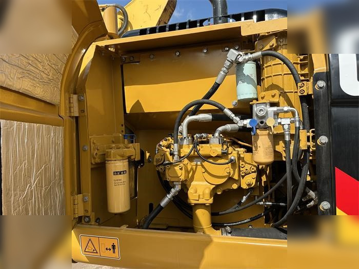 Crawler excavator CATERPILLAR 320D: picture 9 Crawler excavator CATERPILLAR 320D: picture 9