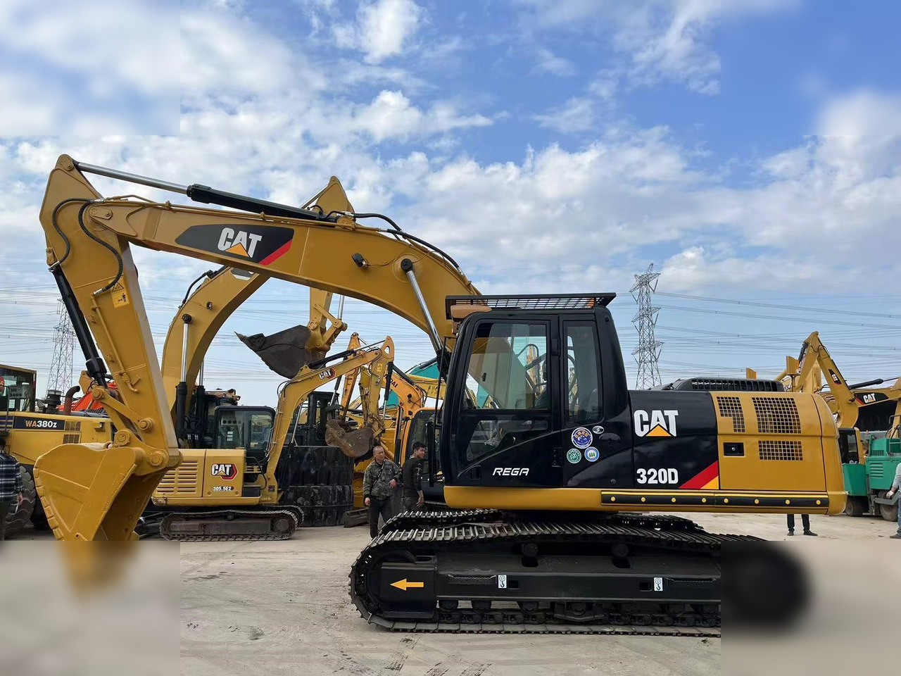 CATERPILLAR 320D - Crawler excavator: picture 1 CATERPILLAR 320D - Crawler excavator: picture 1