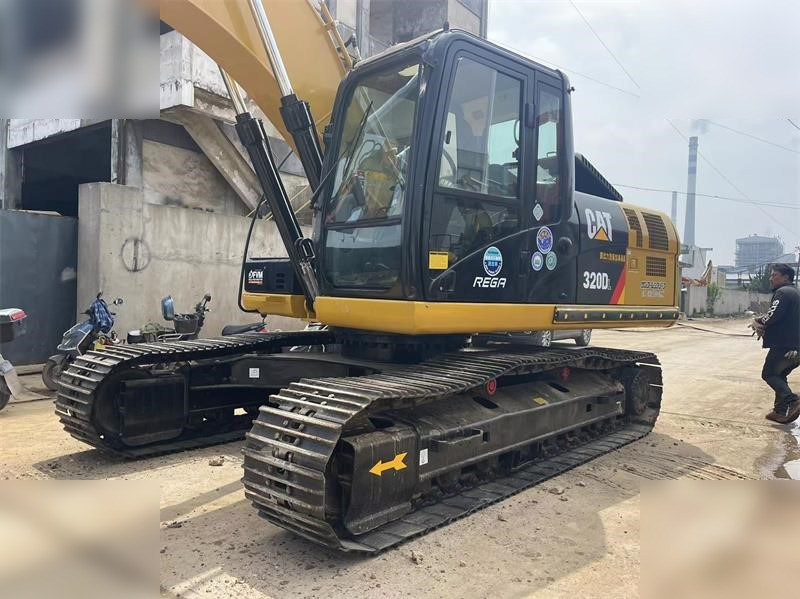 CATERPILLAR 320DL - Crawler excavator: picture 4 CATERPILLAR 320DL - Crawler excavator: picture 4