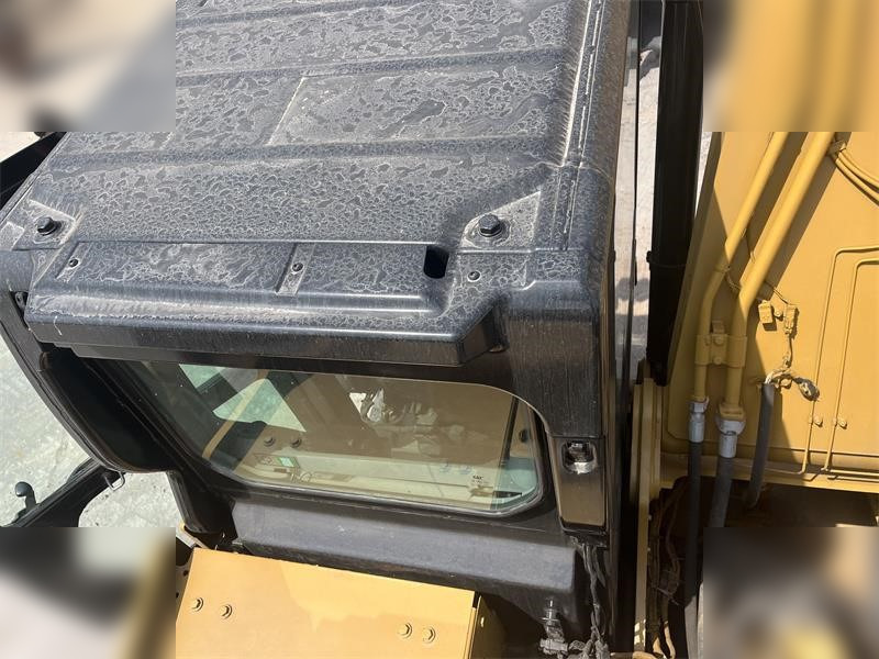 CATERPILLAR 323 - Crawler excavator: picture 5 CATERPILLAR 323 - Crawler excavator: picture 5