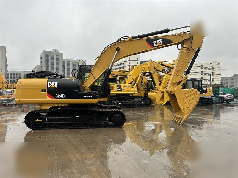 CATERPILLAR 324DL - Crawler excavator: picture 2 CATERPILLAR 324DL - Crawler excavator: picture 2