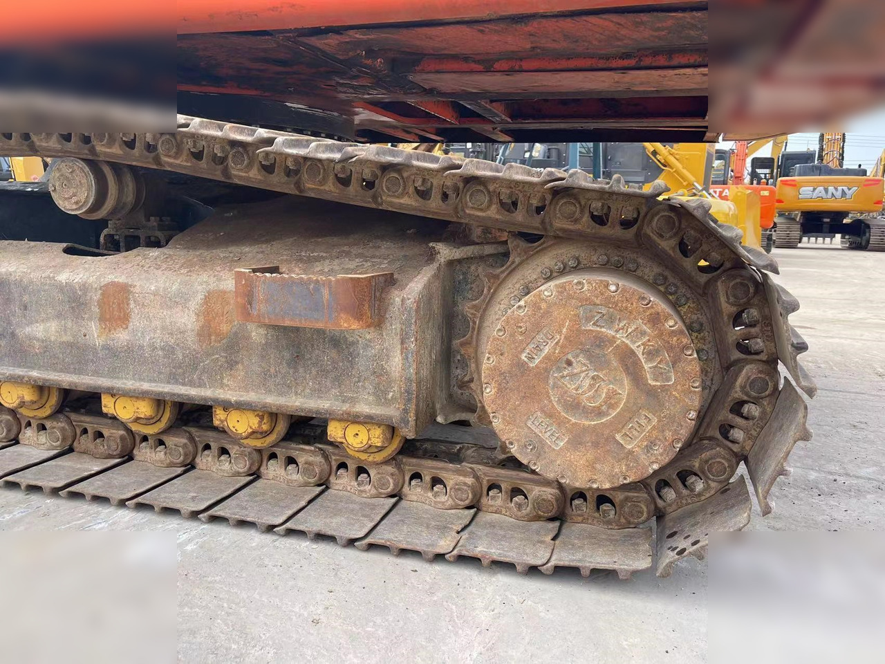 Crawler excavator DOOSAN DX225 LCA: picture 9