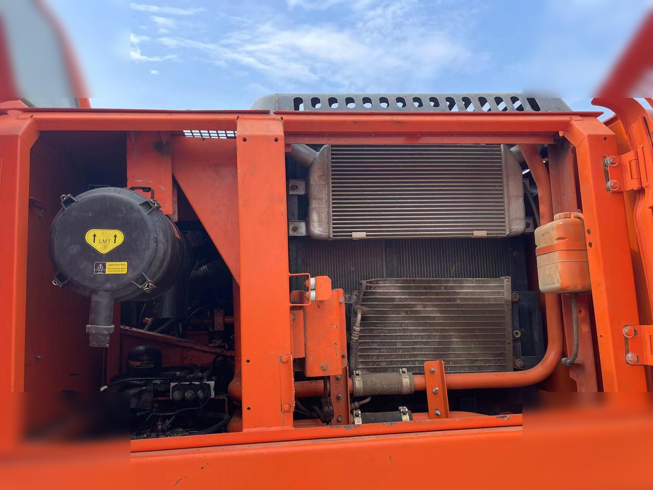 Crawler excavator DOOSAN DX225 LCA: picture 8