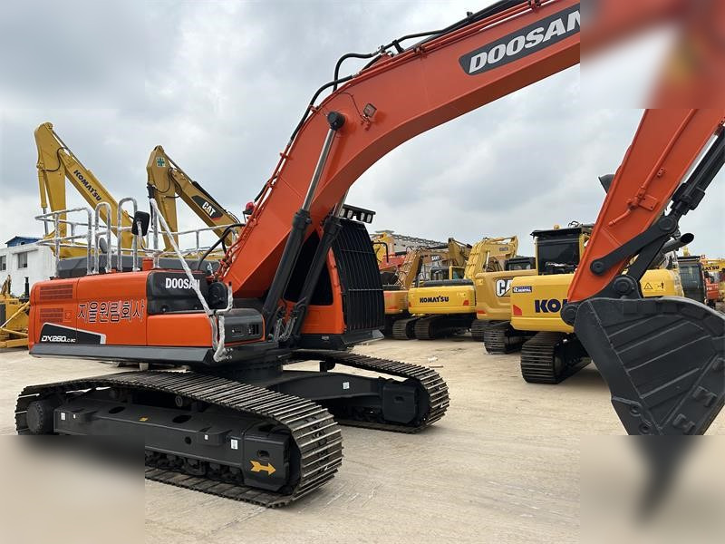 DOOSAN DX260 LC - Crawler excavator: picture 5 DOOSAN DX260 LC - Crawler excavator: picture 5