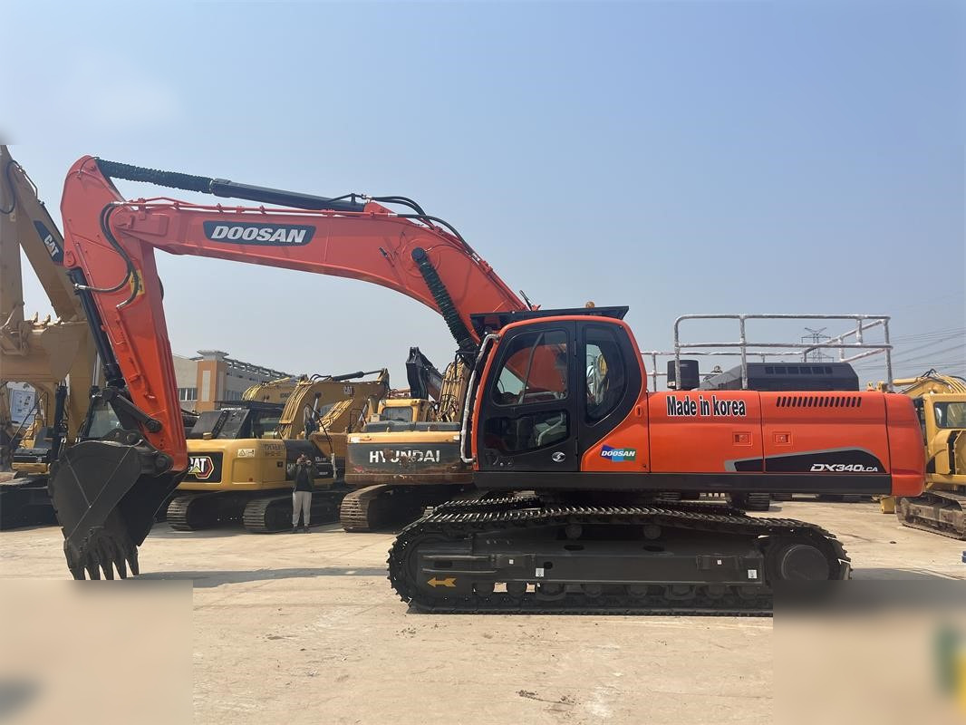 DOOSAN DX340 LCA - Crawler excavator: picture 1 DOOSAN DX340 LCA - Crawler excavator: picture 1