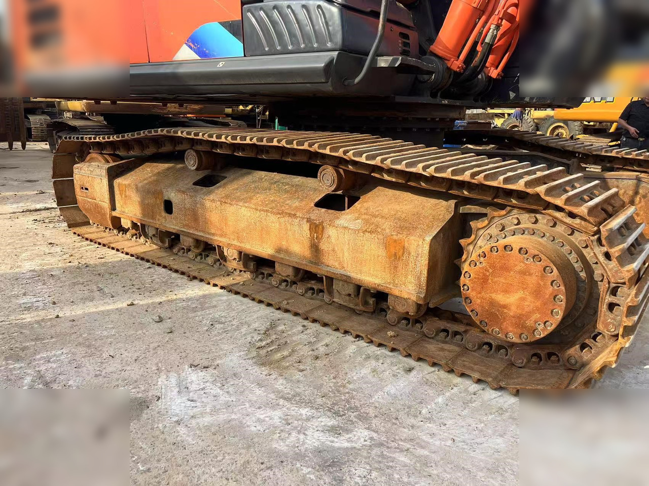 HITACHI ZX350H-5G - Crawler excavator: picture 4 HITACHI ZX350H-5G - Crawler excavator: picture 4