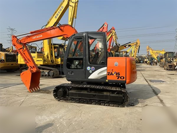 HITACHI ZX70 - Crawler excavator: picture 1 HITACHI ZX70 - Crawler excavator: picture 1