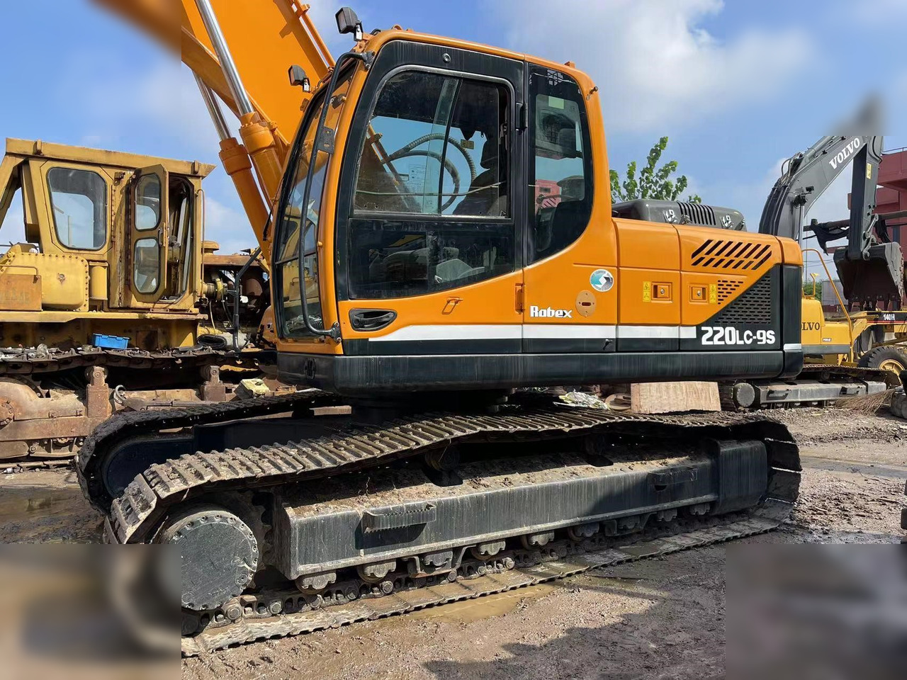 HYUNDAI ROBEX 220 LC-9S - Crawler excavator: picture 5 HYUNDAI ROBEX 220 LC-9S - Crawler excavator: picture 5