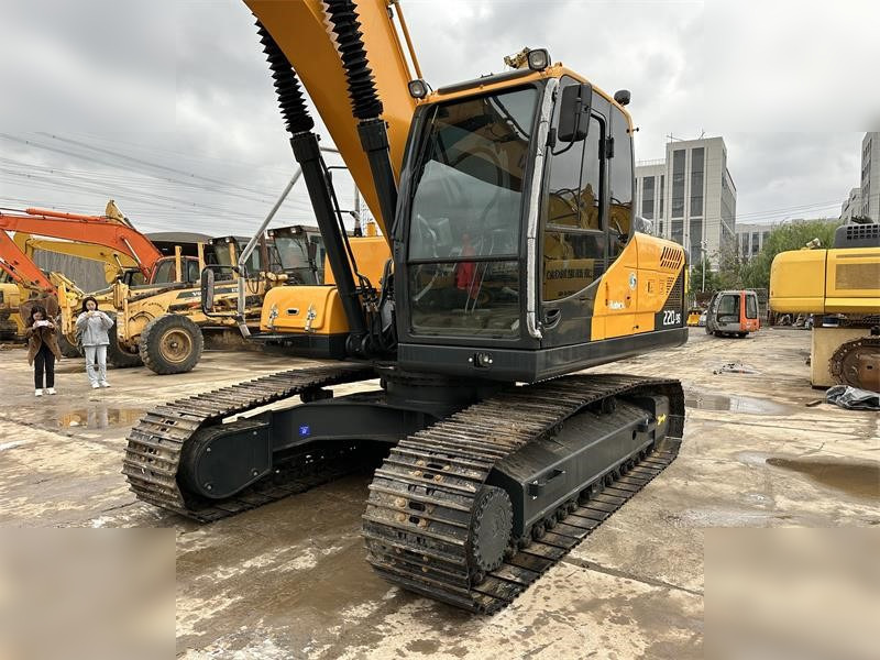 HYUNDAI ROBEX 220 LC-9S - Crawler excavator: picture 4 HYUNDAI ROBEX 220 LC-9S - Crawler excavator: picture 4