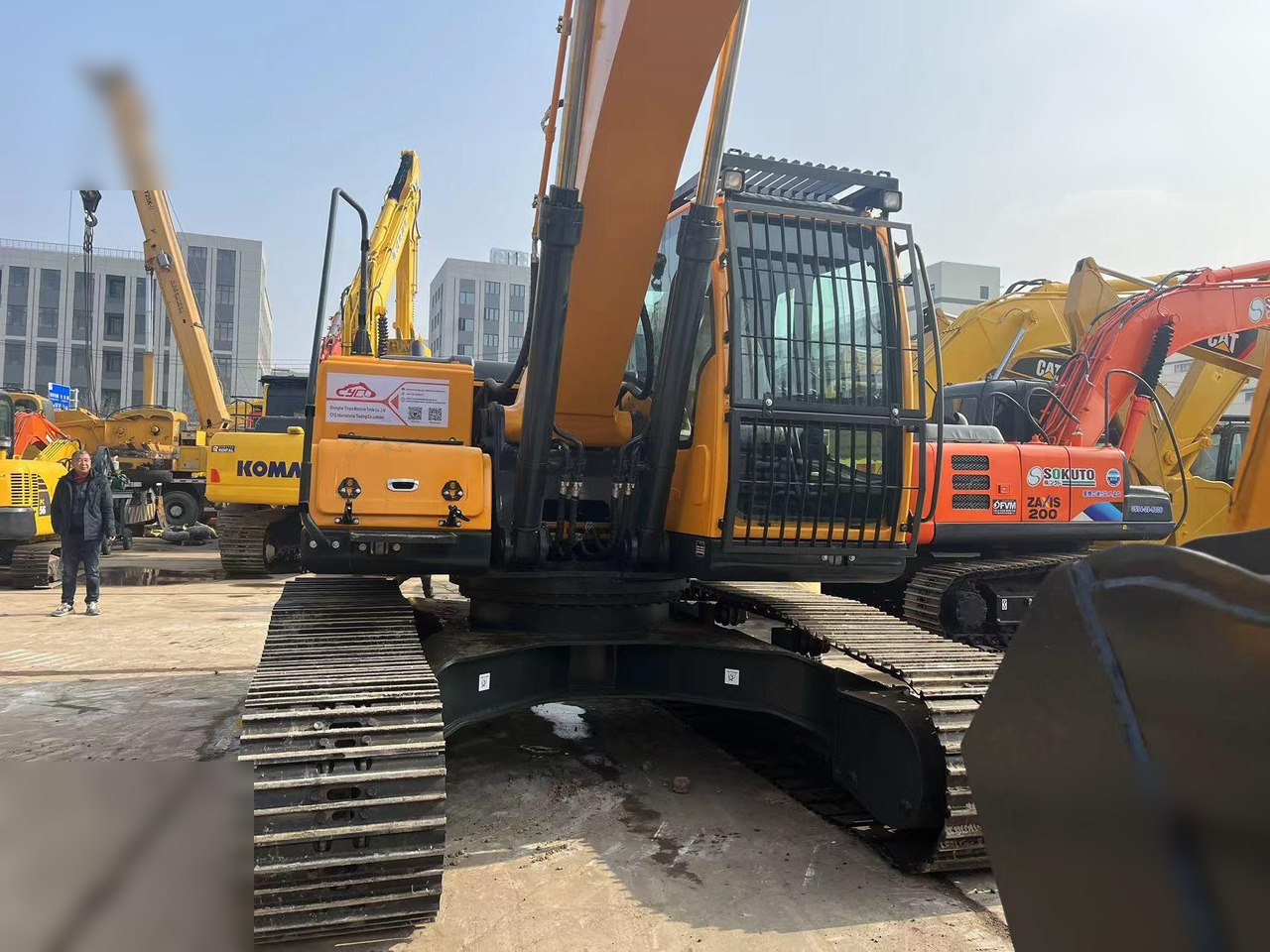 HYUNDAI ROBEX 220 LC-9S - Crawler excavator: picture 2 HYUNDAI ROBEX 220 LC-9S - Crawler excavator: picture 2