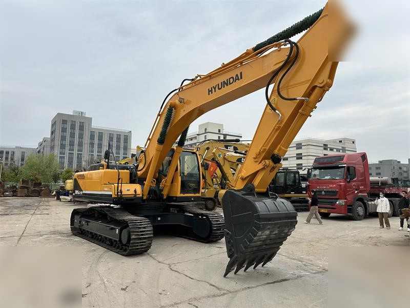 HYUNDAI ROBEX 305 LC-9T - Crawler excavator: picture 3 HYUNDAI ROBEX 305 LC-9T - Crawler excavator: picture 3