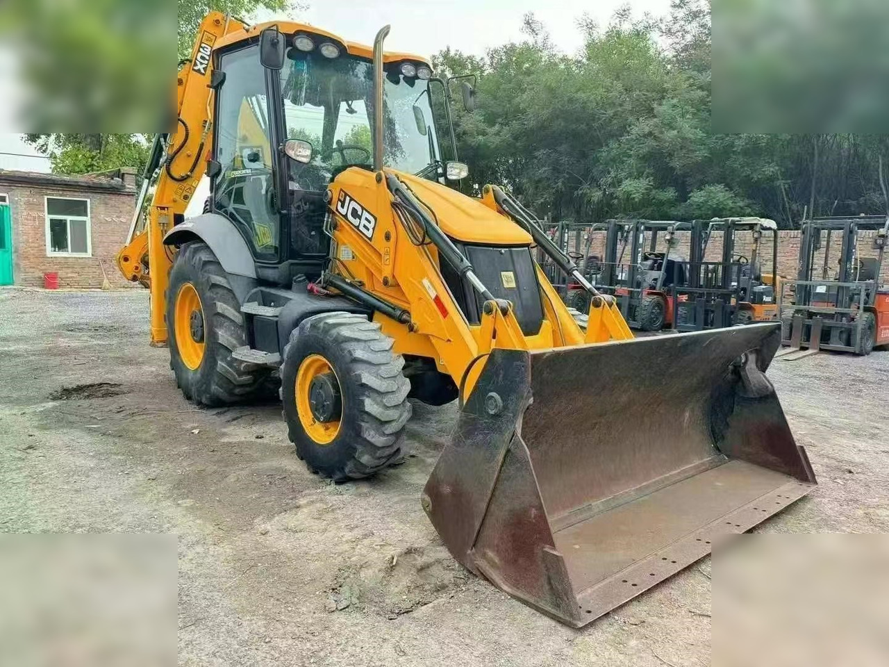 JCB 3CX - Backhoe loader: picture 2 JCB 3CX - Backhoe loader: picture 2
