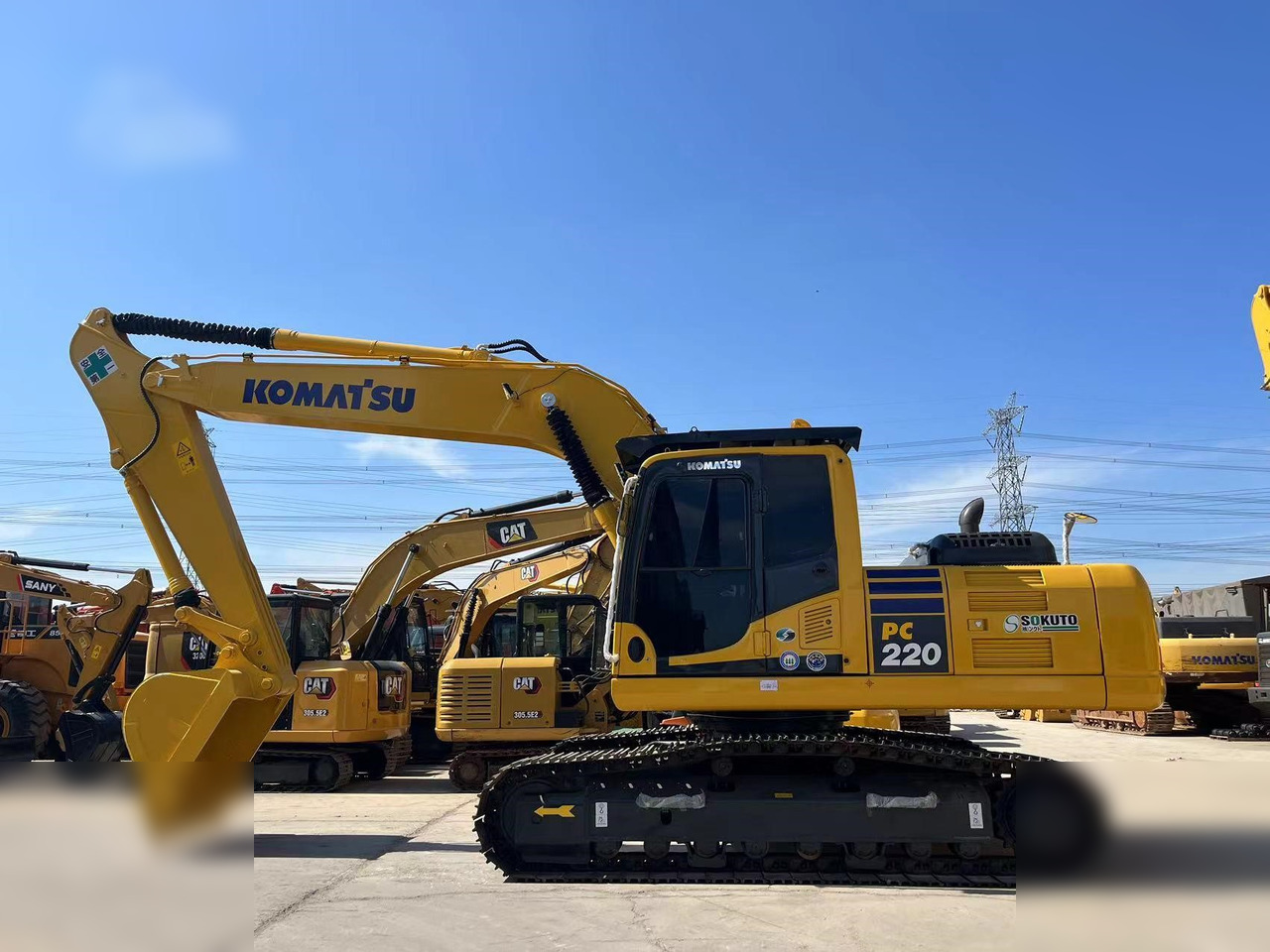 KOMATSU PC220-8 - Crawler excavator: picture 1 KOMATSU PC220-8 - Crawler excavator: picture 1