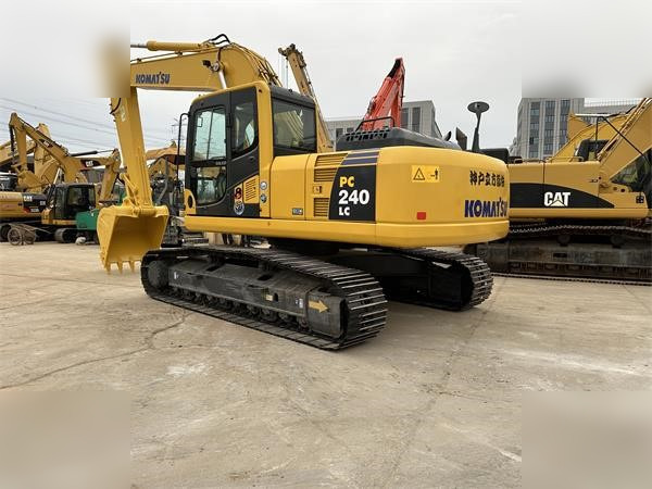 KOMATSU PC240 LC-8 - Crawler excavator: picture 4 KOMATSU PC240 LC-8 - Crawler excavator: picture 4