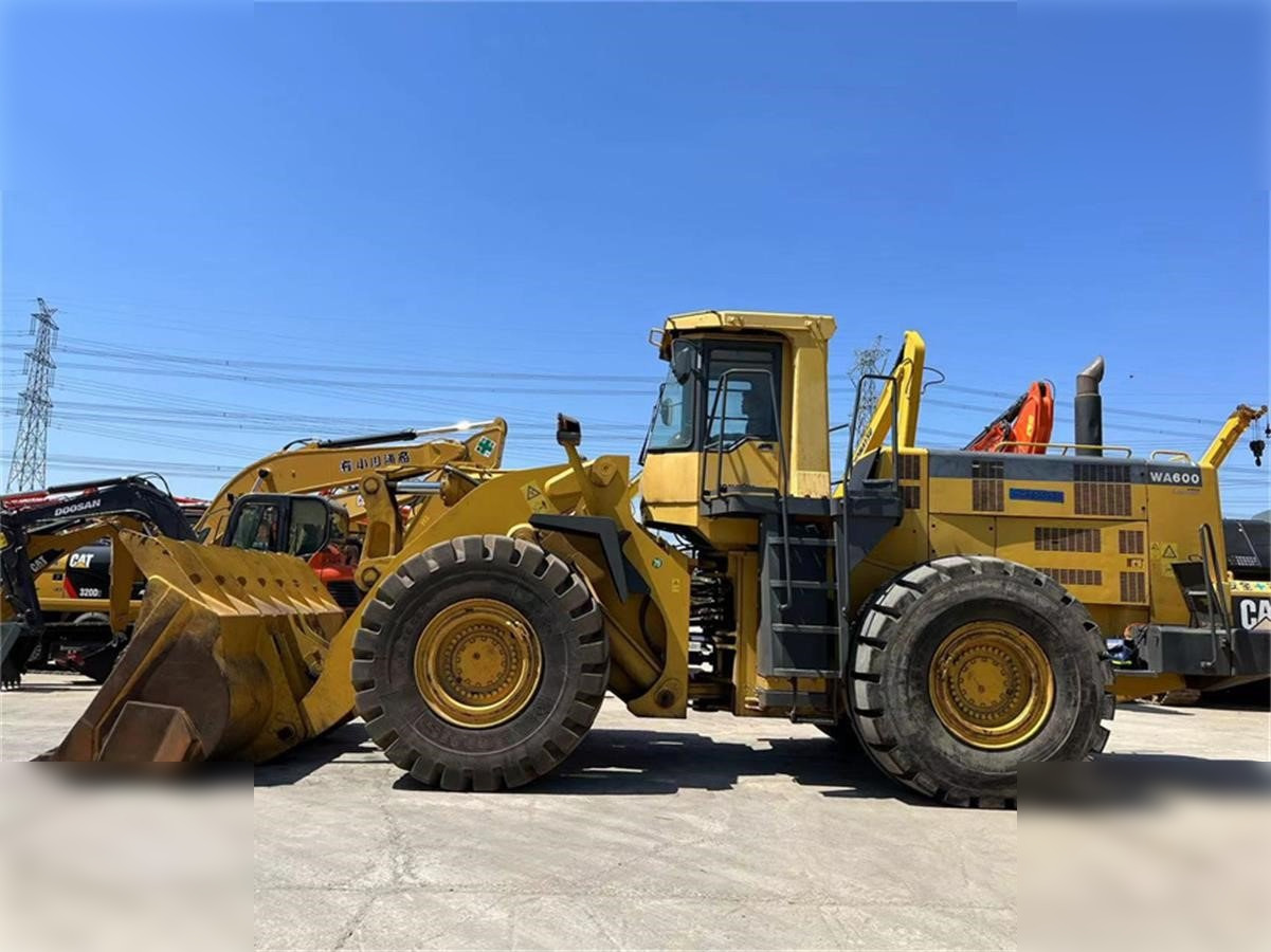 KOMATSU WA600-3 - Wheel loader: picture 5 KOMATSU WA600-3 - Wheel loader: picture 5