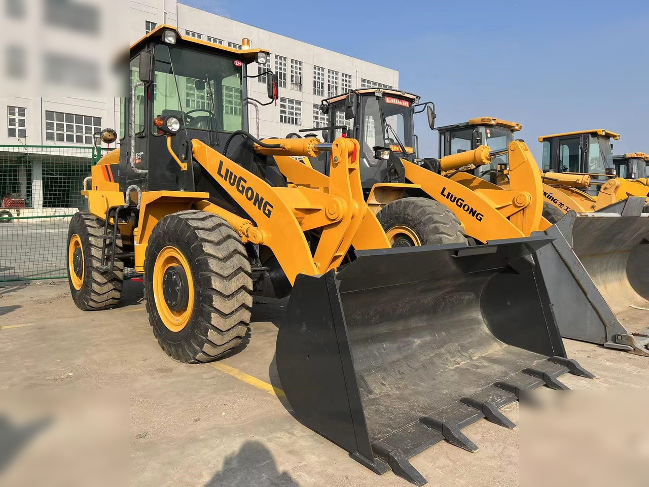 LIUGONG 836 - Wheel loader: picture 1 LIUGONG 836 - Wheel loader: picture 1