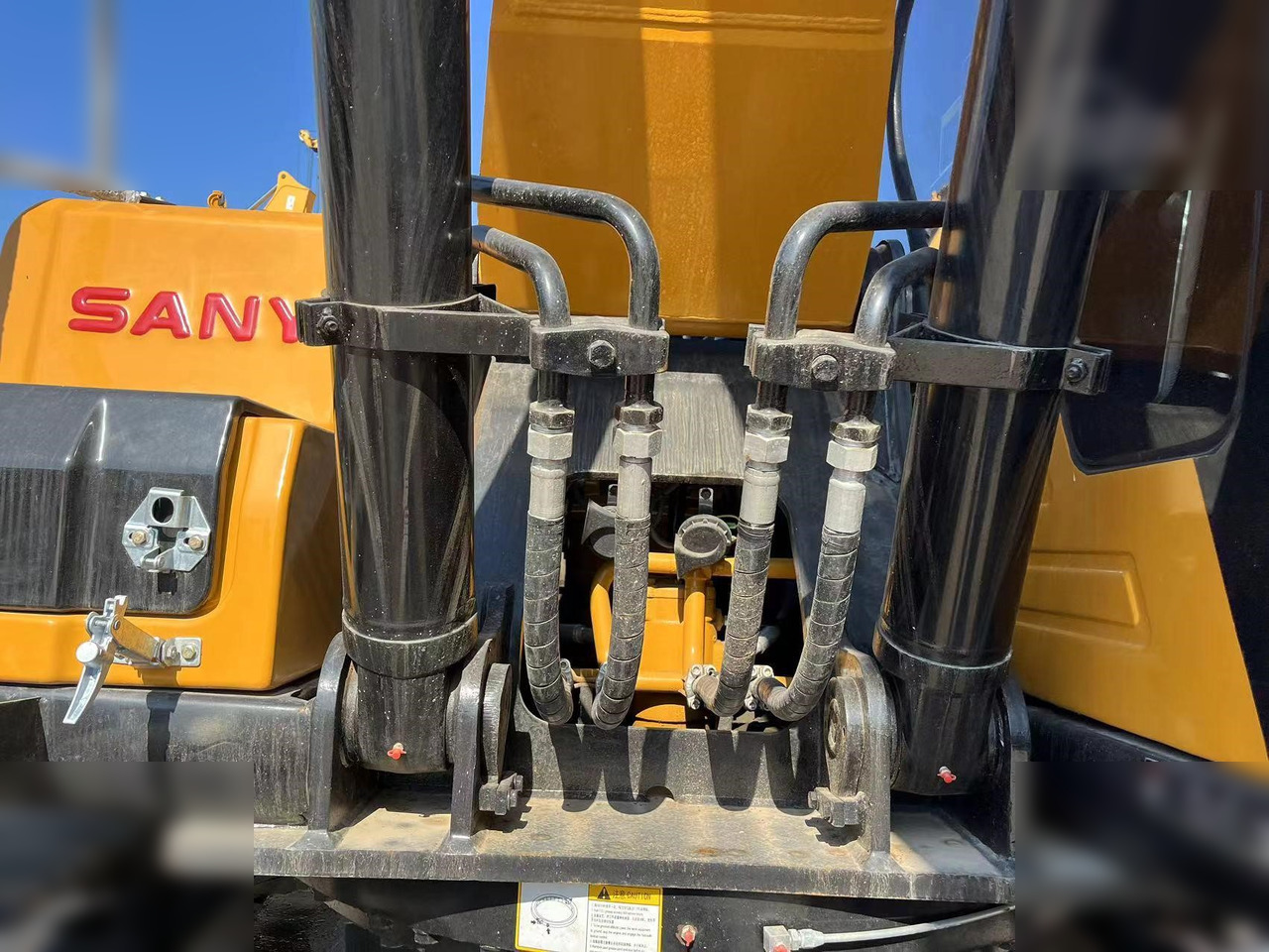 SANY SY215C - Crawler excavator: picture 5 SANY SY215C - Crawler excavator: picture 5