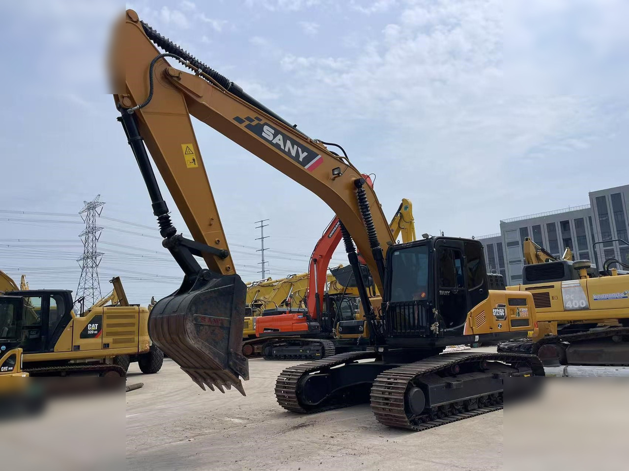 SANY SY215C - Crawler excavator: picture 2 SANY SY215C - Crawler excavator: picture 2