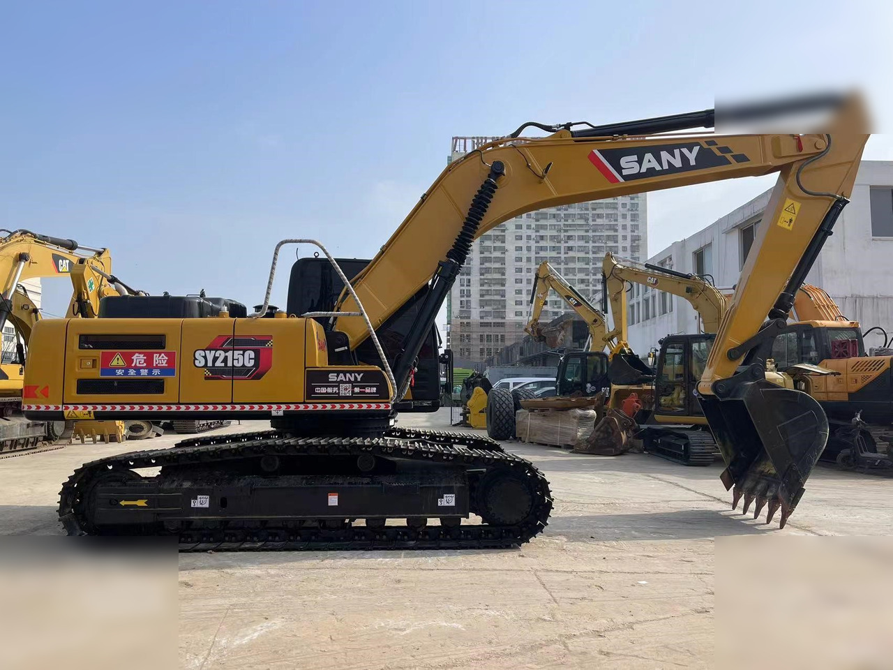 SANY SY215C - Crawler excavator: picture 2 SANY SY215C - Crawler excavator: picture 2