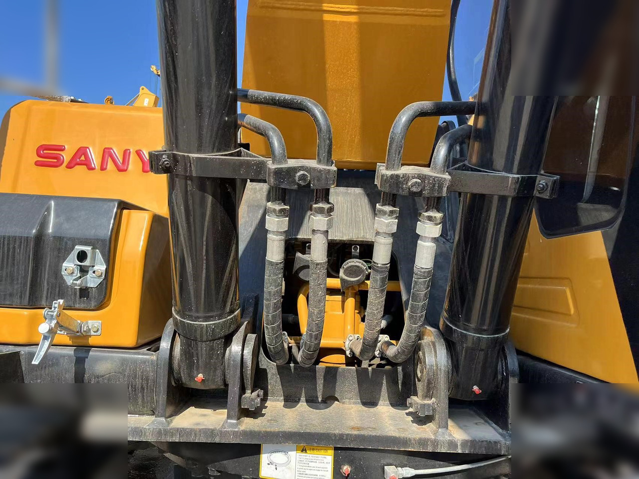 SANY SY215C - Crawler excavator: picture 5 SANY SY215C - Crawler excavator: picture 5