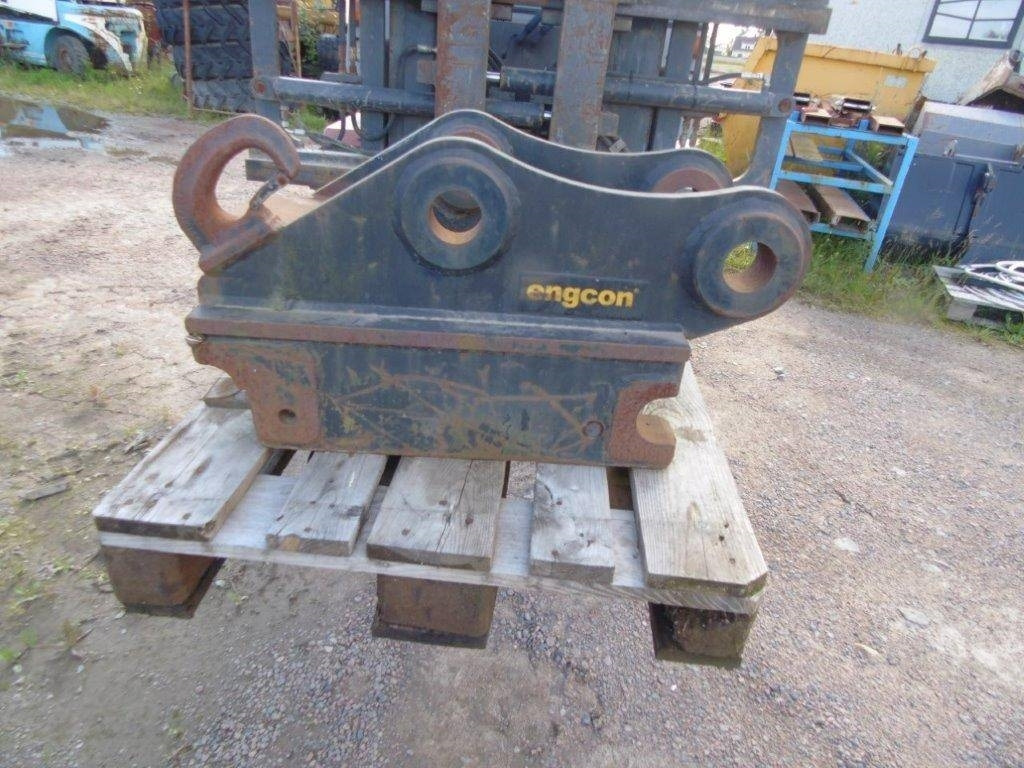 Fäste passande Hitachi 210 - Quick coupler for Construction machinery: picture 3 Fäste passande Hitachi 210 - Quick coupler for Construction machinery: picture 3