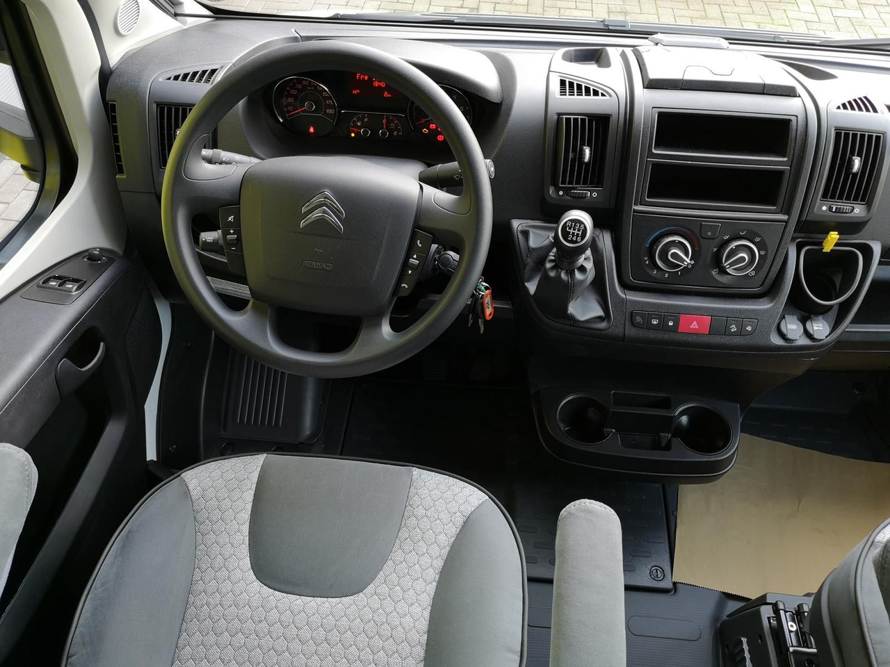 Semi-integrated motorhome Hobby Optima T65 HFL ONTOUR *165PS*DACHKLIMA*MARKISE*: picture 26