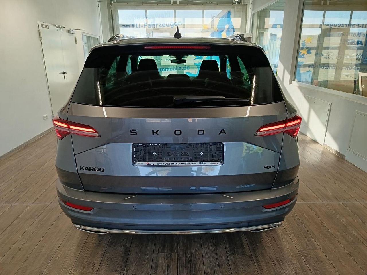 Skoda Karoq Sportline 2,0 TDI DSG 4x4*AHK*PSD*STD.HZG* - SUV: picture 5 Skoda Karoq Sportline 2,0 TDI DSG 4x4*AHK*PSD*STD.HZG* - SUV: picture 5